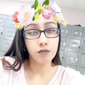 Meet your Posher, Felisha